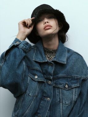 DENIM BOB HAT WITH SHEEP EFFECT